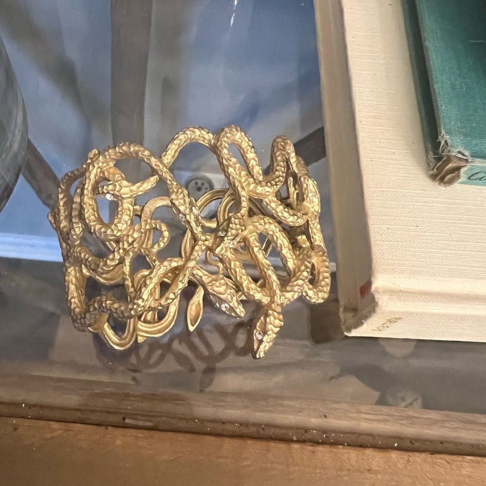 Gold tone women’s hammered hinge snake bracket. - Picture 3 of 6